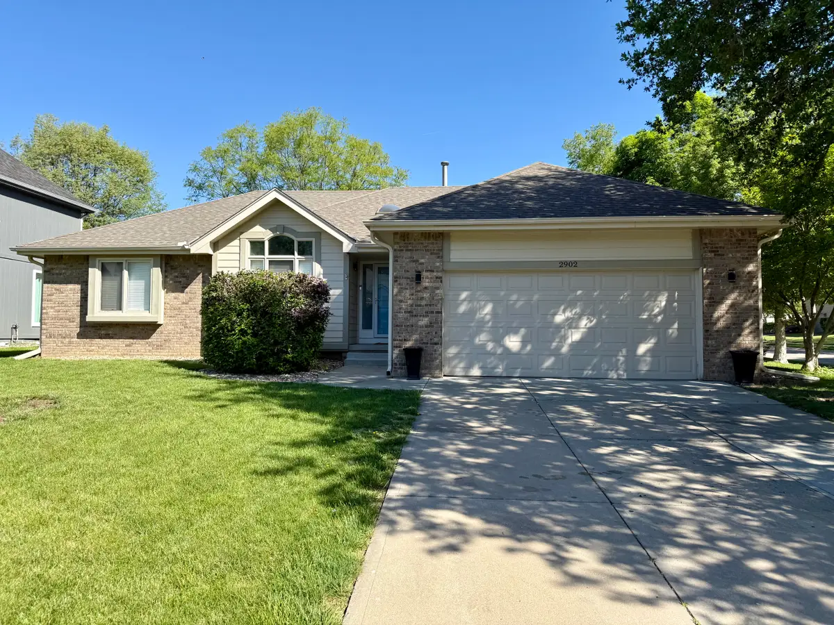 2902 Blackhawk Drive, Bellevue, NE 68123 - #1