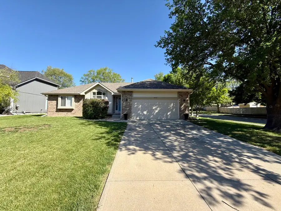 2902 Blackhawk Drive, Bellevue, NE 68123 - #3