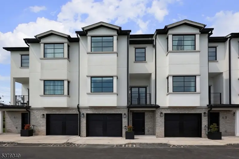 2 Harbor Front Plz, Elizabethport, NJ 07206 - Image #1