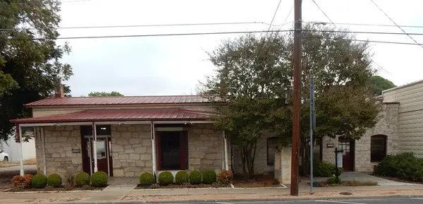 408-410 W Main St, Fredericksburg, TX 78624
