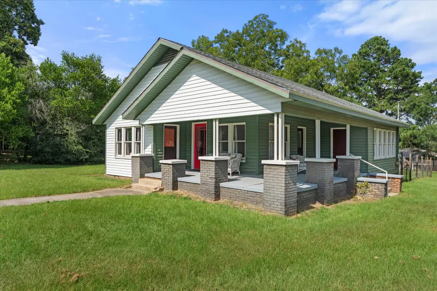 402 N Market Street, Grapeland, TX 75844 - #2