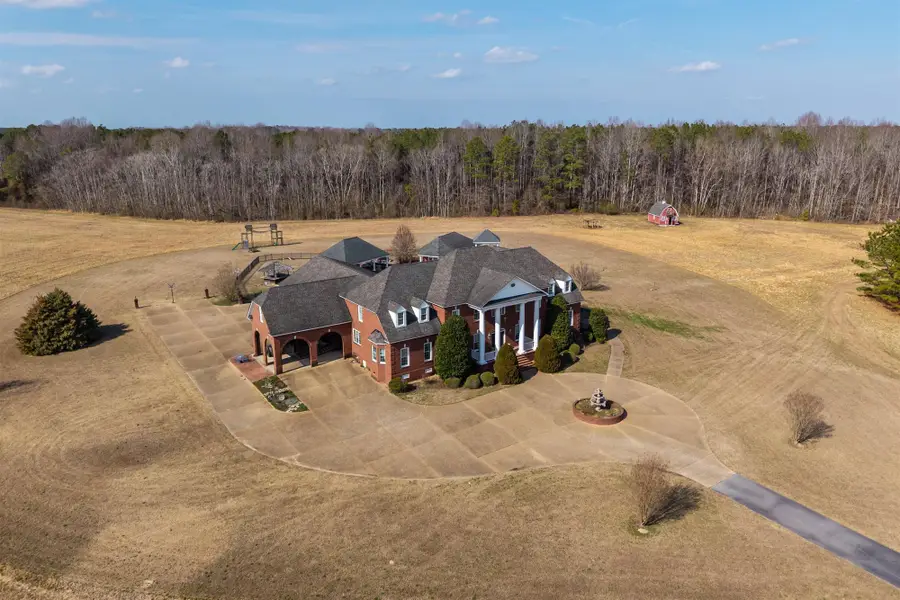 30253 Camp Pkwy, Courtland, VA 23837 - #2