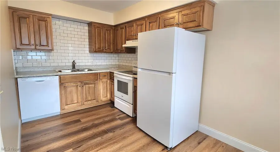 2378 Ashdale Street NW, North Canton, OH 44720 - #3