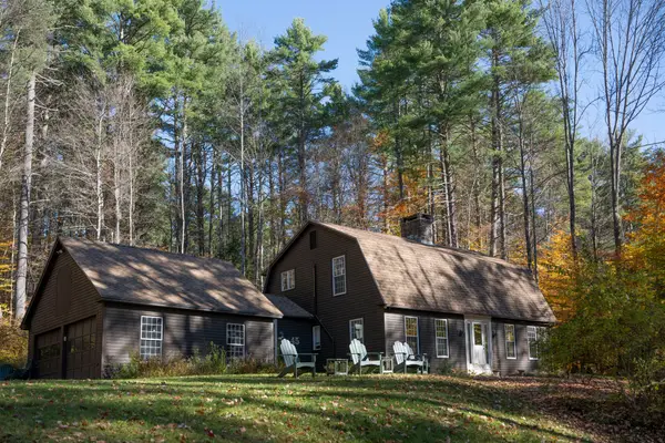 45 Warner Lane, Hartford, VT 05059
