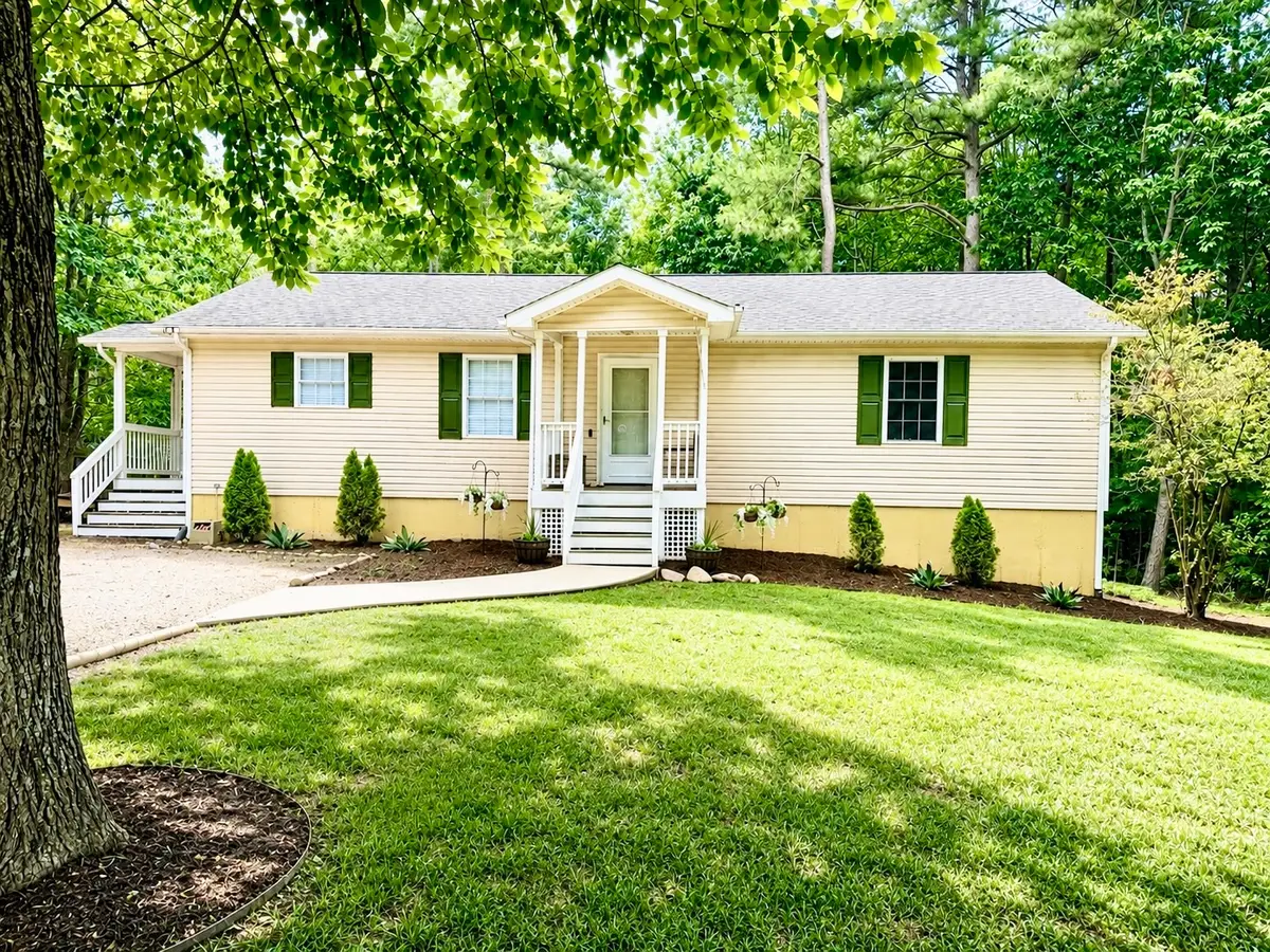 341 Courtland Drive, Appomattox, VA 24522 - #1