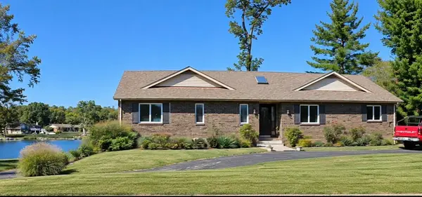 255 N Lakeside Drive, Madison, IN 47250