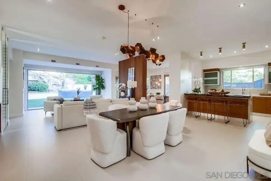 5435 Parkview Dr., La Jolla, CA 92037 - #2