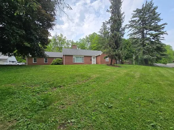 73 High St, Troy, PA 16947