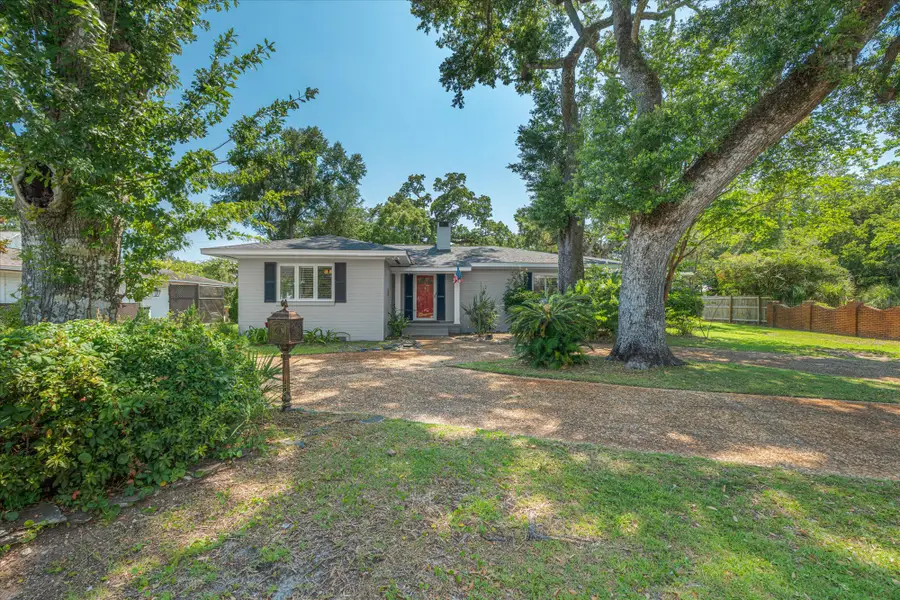 15 Lakeside Dr, Pensacola, FL 32507 - #3