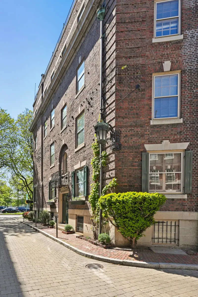 1 W Hill Pl, Boston, MA 02114 - Image #2