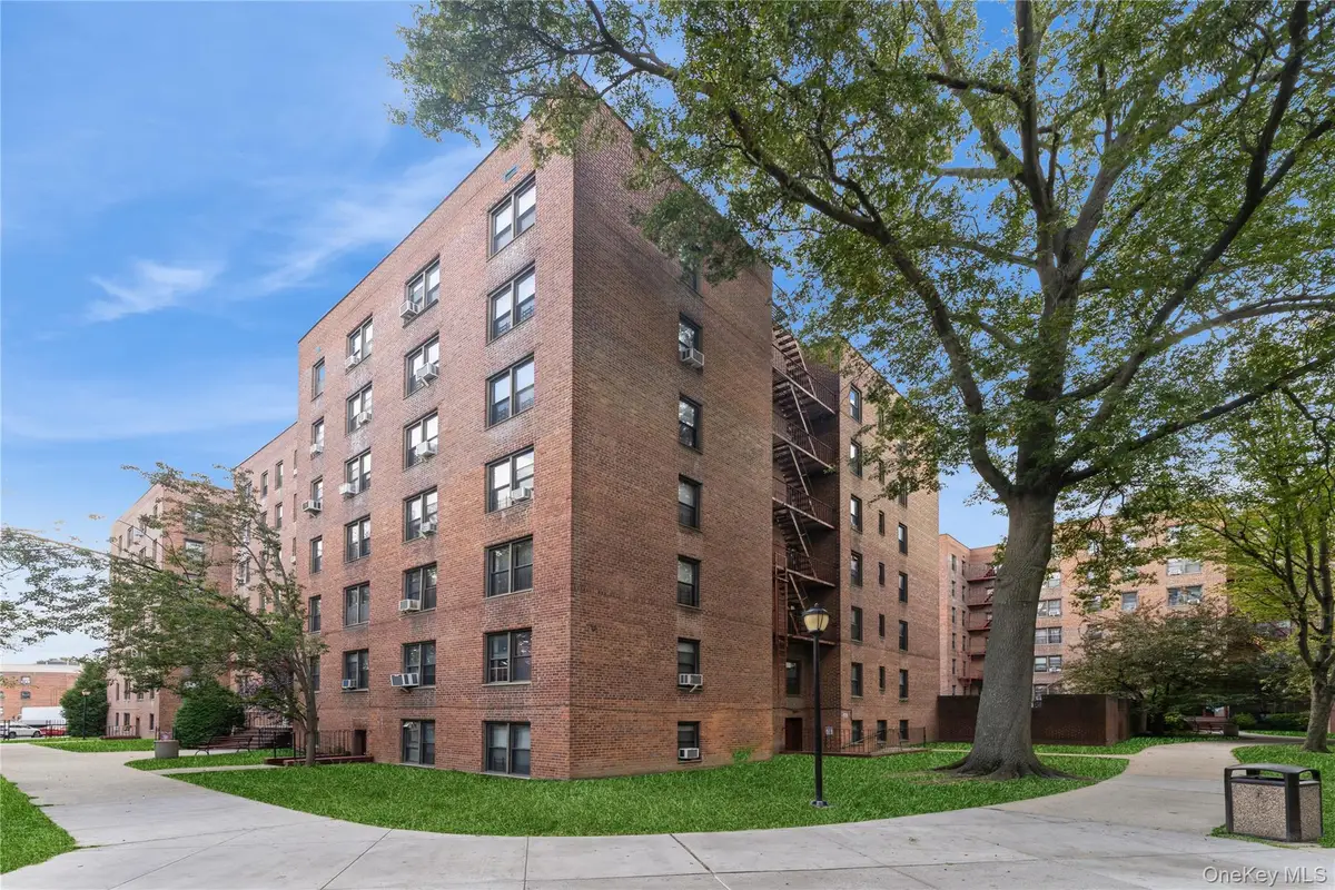 150-11 72nd Road #H4, Flushing, NY 11367 - Image #1