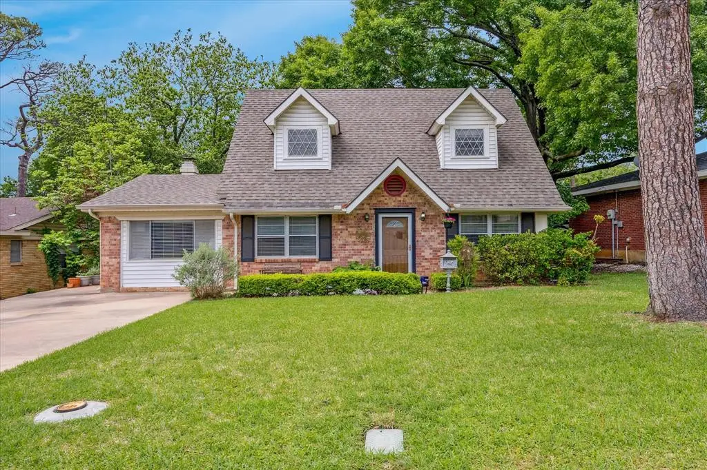 2004 Valley Lane, Arlington, TX 76013 - #1