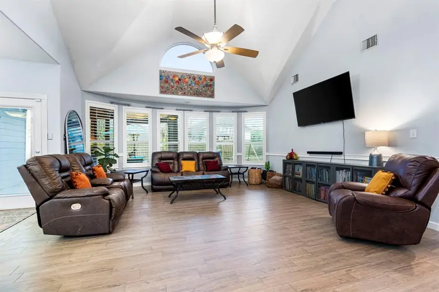 15915 Angler Bend Drive, Houston, TX 77044 - Image #3