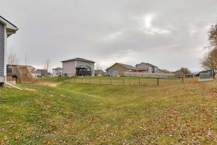 6455 Sunlight Drive, Pleasant Hill, IA 50327 - Image #3
