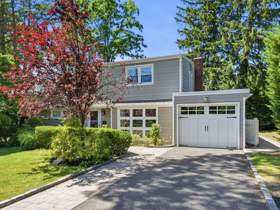 19 Radcliff Avenue, Port Washington, NY 11050 - #2