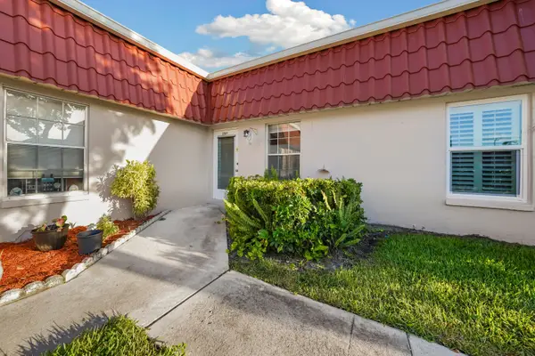 270 Cape Cod Circle #B, Lake Worth, FL 33467