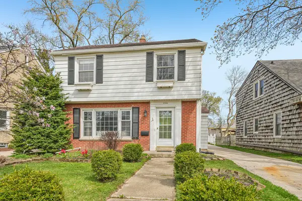 2360 N 83rd St, Wauwatosa, WI 53213