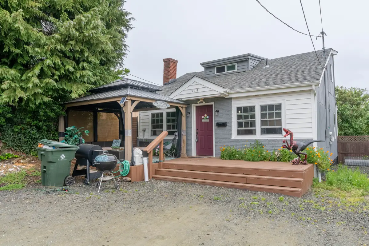 914 S 10th St, Coos Bay, OR 97420 - Image #1