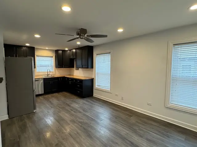 1892 White St, Des Plaines, IL 60018 - #3