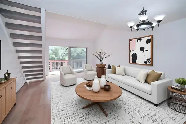 7101 Farralone Avenue #135, Canoga Park, CA 91303