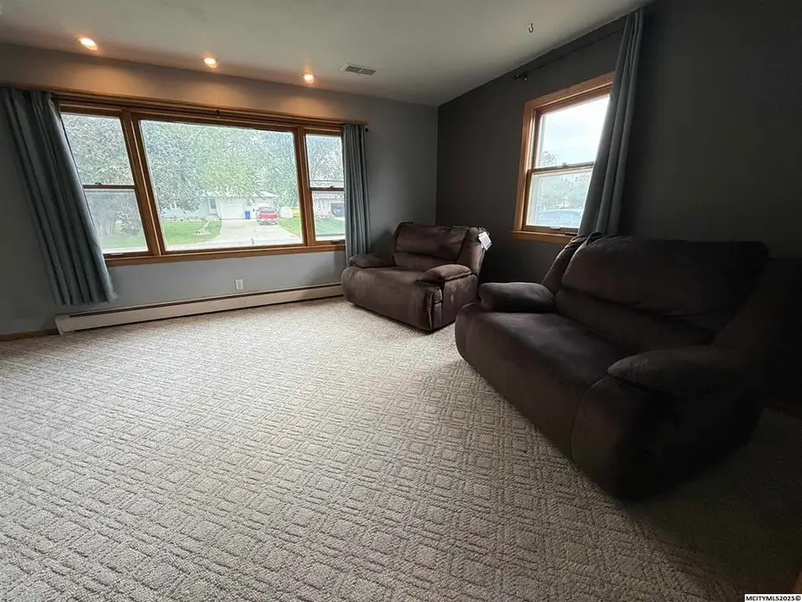 627 1st St Street N, Rockwell, IA 50469 - Image #3