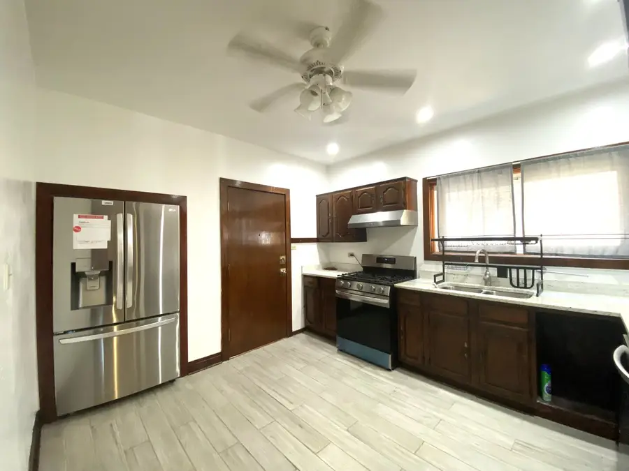 5434 N Spaulding Avenue , 2ND, Chicago, IL 60625 - #3