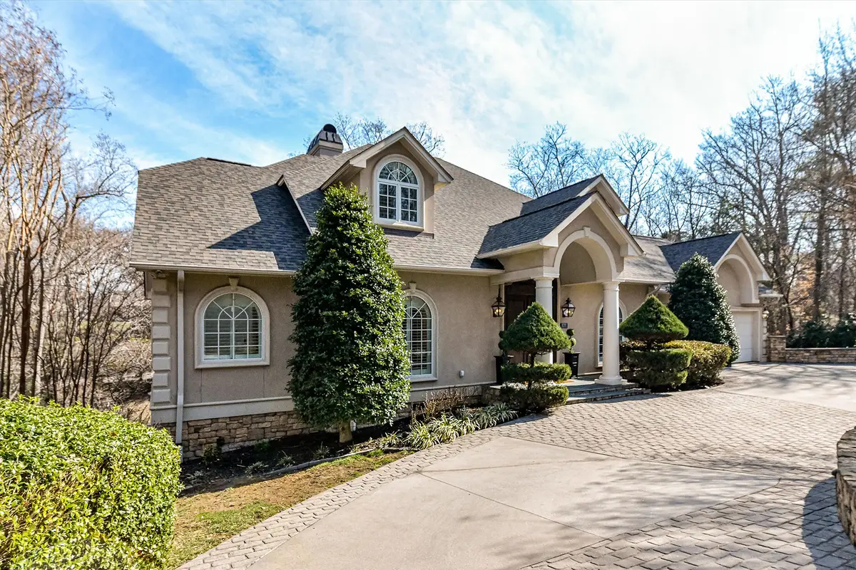 1779 8th Street Drive Nw, Hickory, NC 28601 - #1