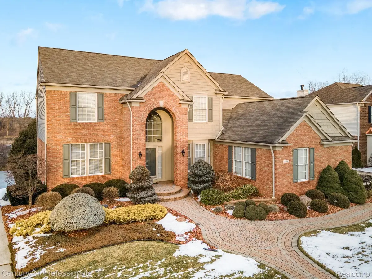 3814 Woodmonte DR, Rochester, MI 48306 - #1