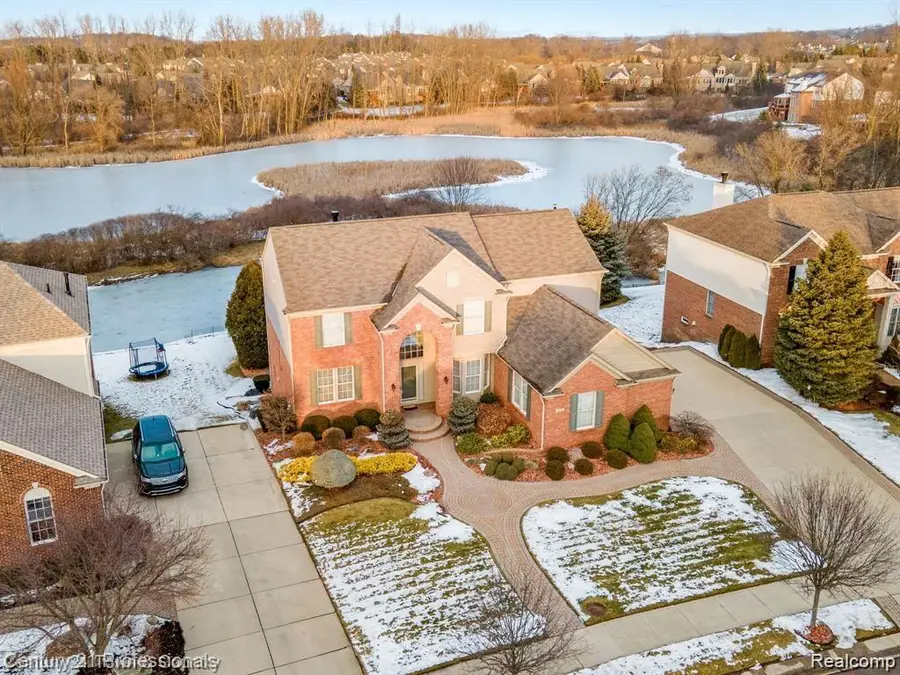3814 Woodmonte DR, Rochester, MI 48306 - #3