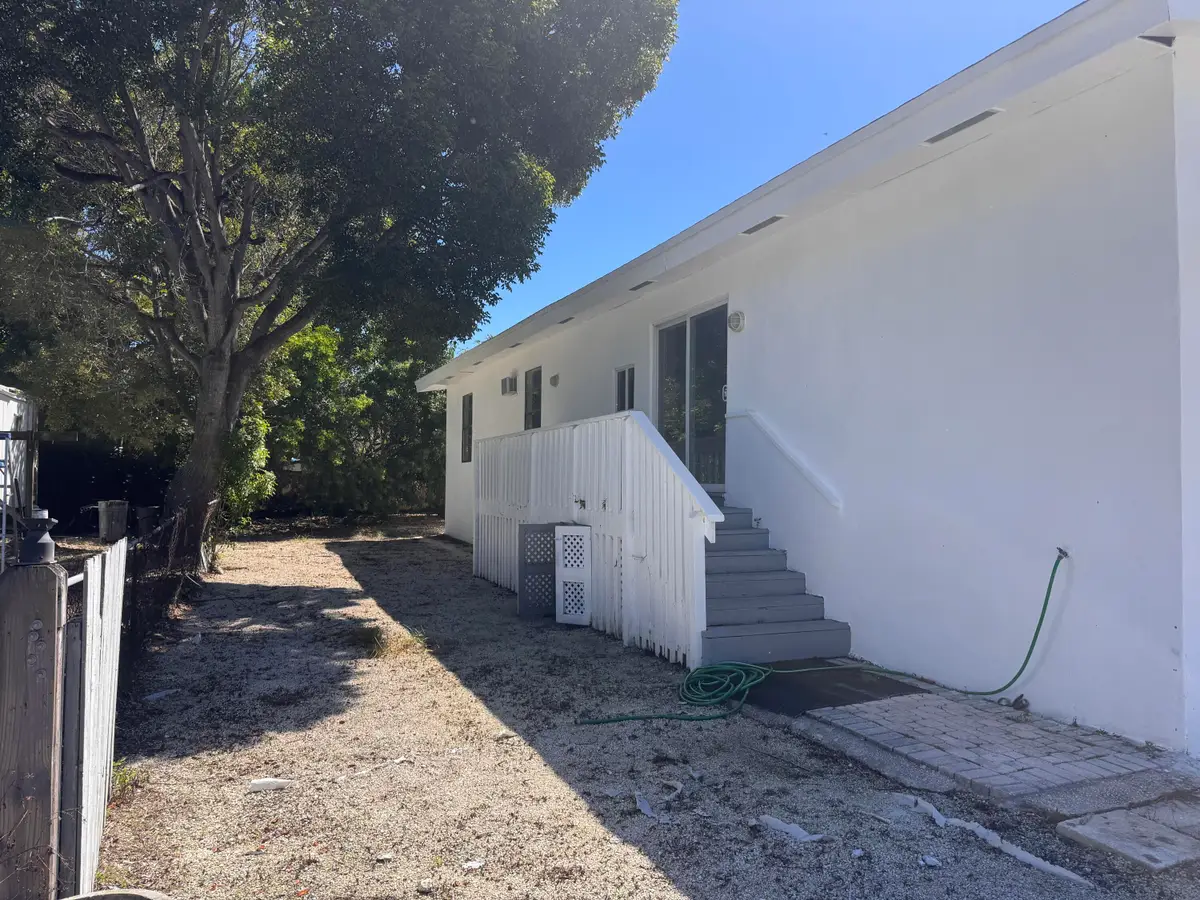 969 Plantation Rd, Key Largo, FL 33037 - Image #1