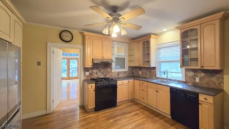 21 Gould Pl #1, Caldwell, NJ 07006 - #2