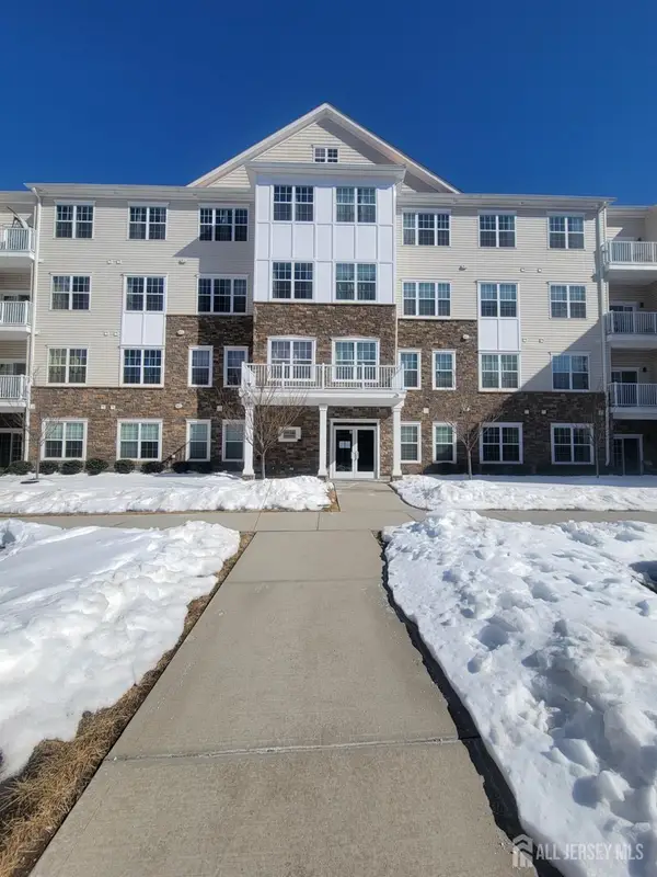 -231 Lorhan Drive, Piscataway, NJ 08854