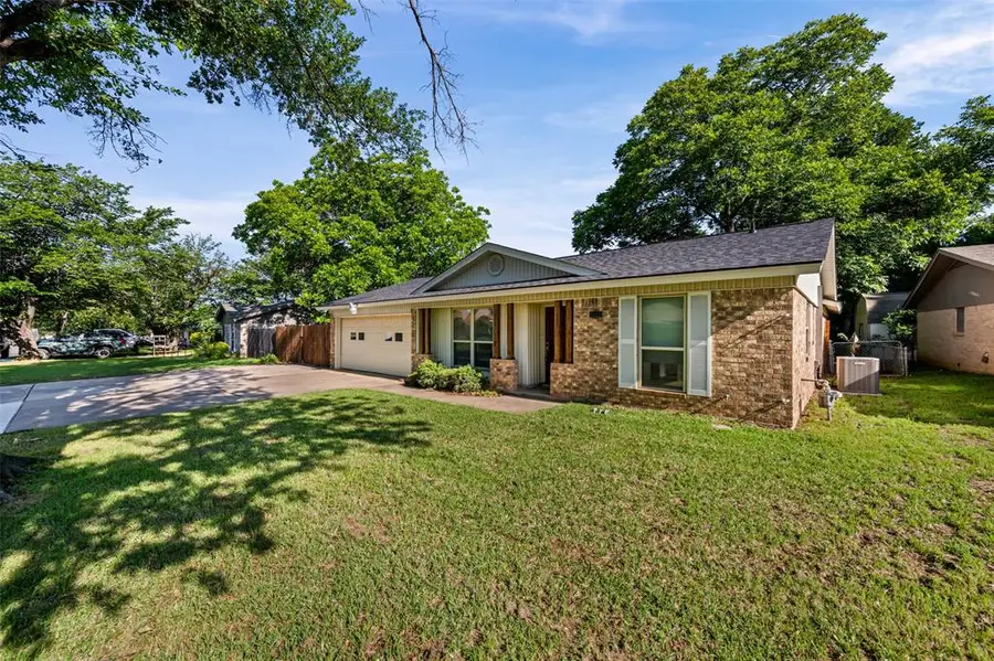 7521 Susan Court, North Richland Hills, TX 76180 - #3