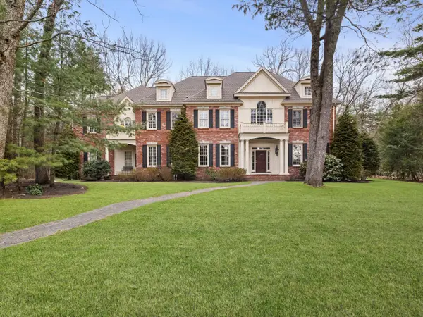 14 Olde Hickory Path, Westborough, MA 01581