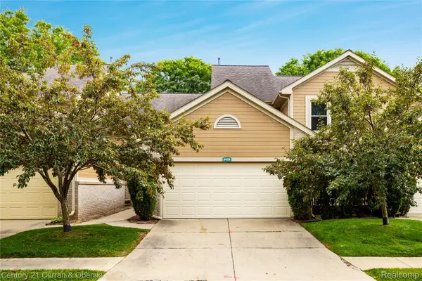 9429 Westwind Drive, Livonia, MI 48150