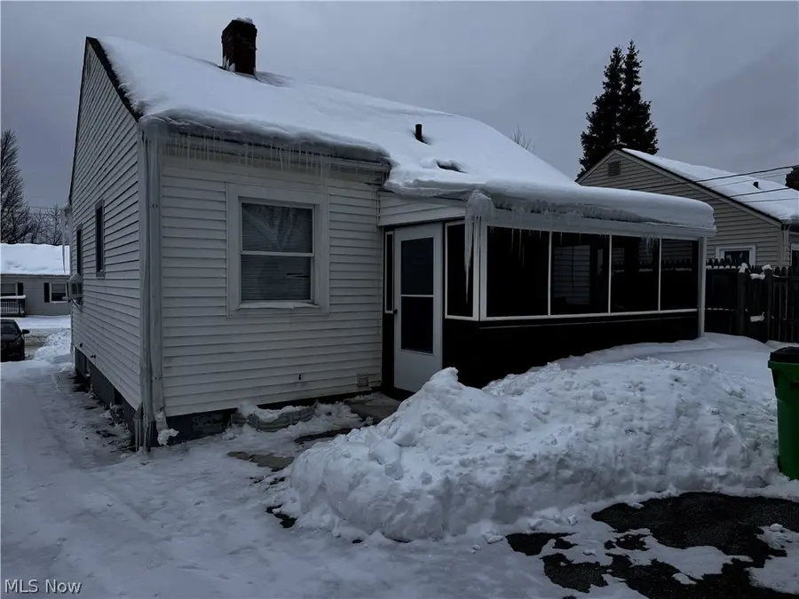 541 Helper Drive, Bedford, OH 44146 - #3