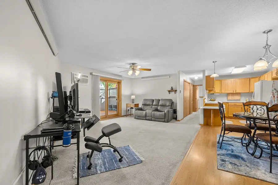 924 28th Ave SW #108, Minot, ND 58701 - #2