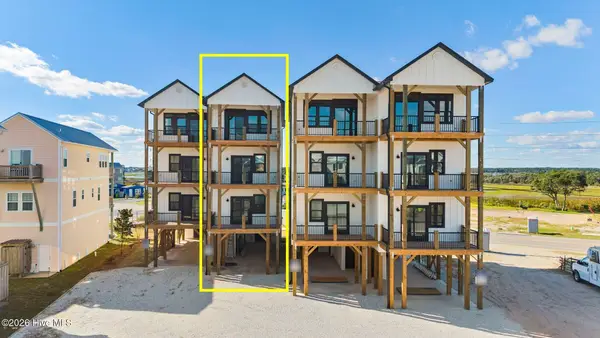 205 Shell Road, Surf City, NC 28445
