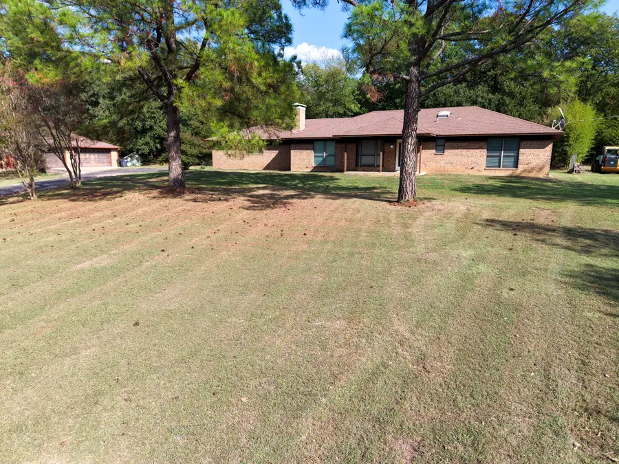 82 Shawnee Circle, Denison, TX 75020 - #3