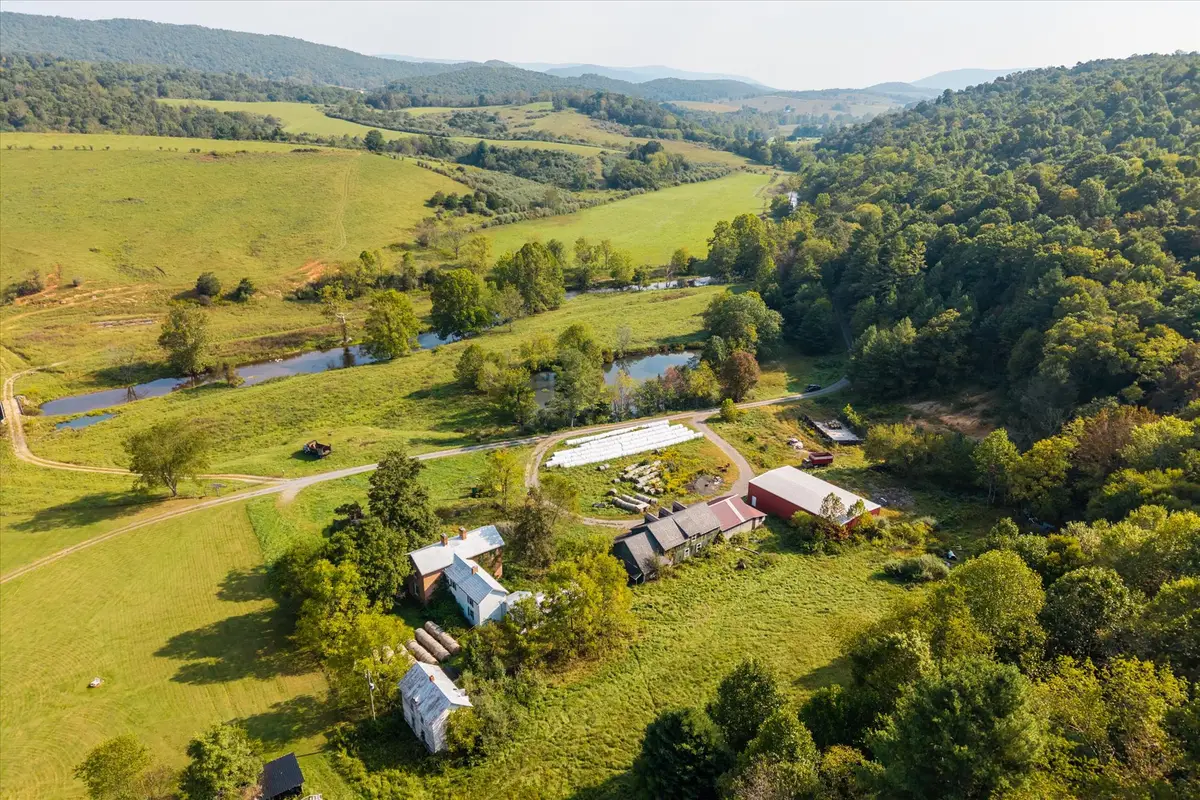 964 Crystal Springs Dr, Bland, VA 24315 - #1