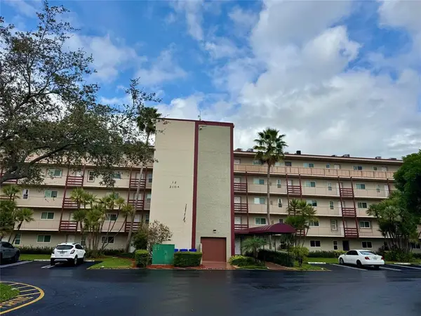 2104 S Cypress Bend Drive #404, Pompano Beach, FL 33069