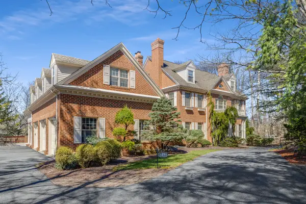 1821 Museum Rd, WYOMISSING, PA 19610