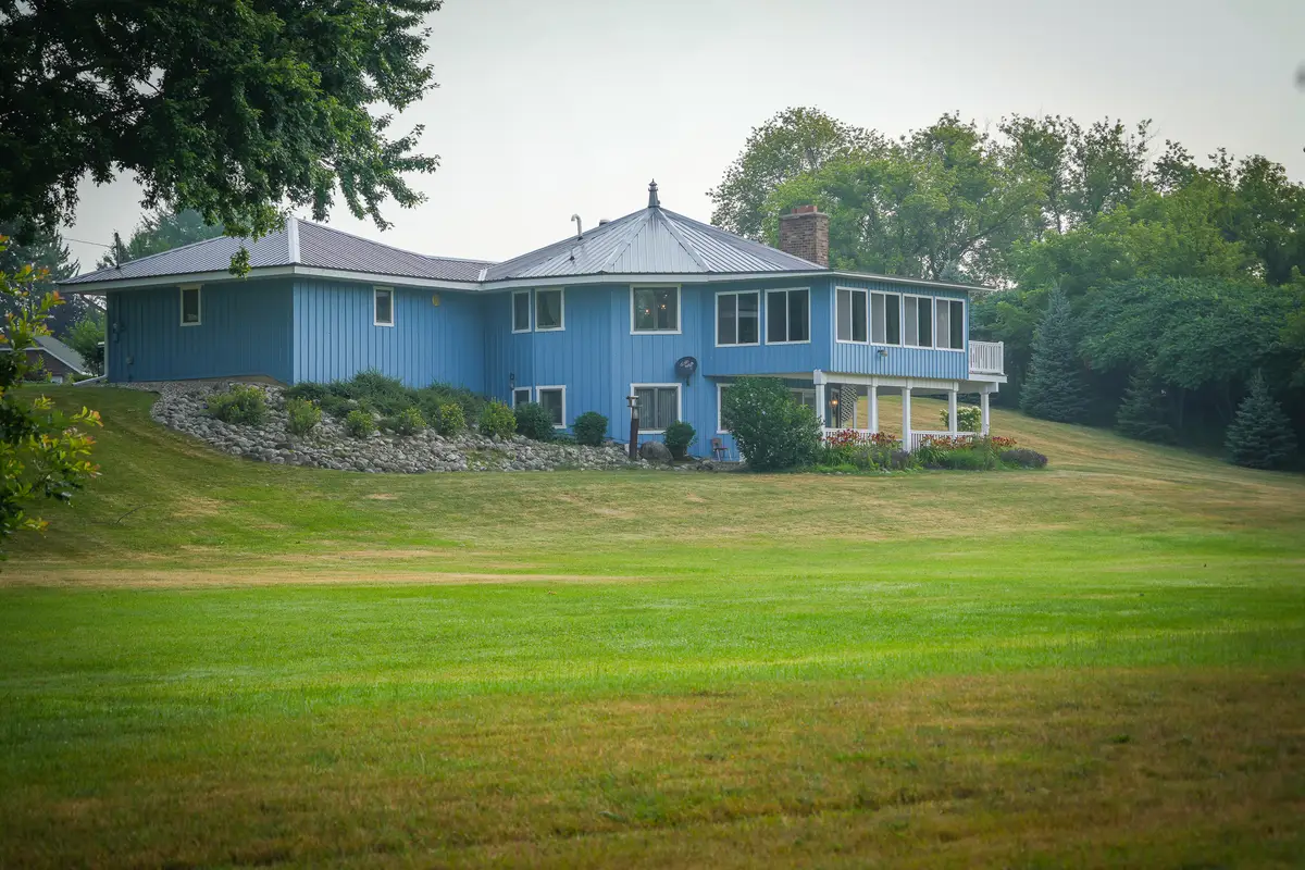 828 Reunion Avenue, Fremont, MI 49412 - #1