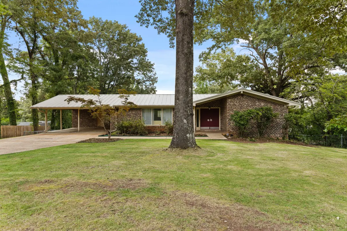 400 Meadow Hill Rd, Sheffield, AL 35660 - #1