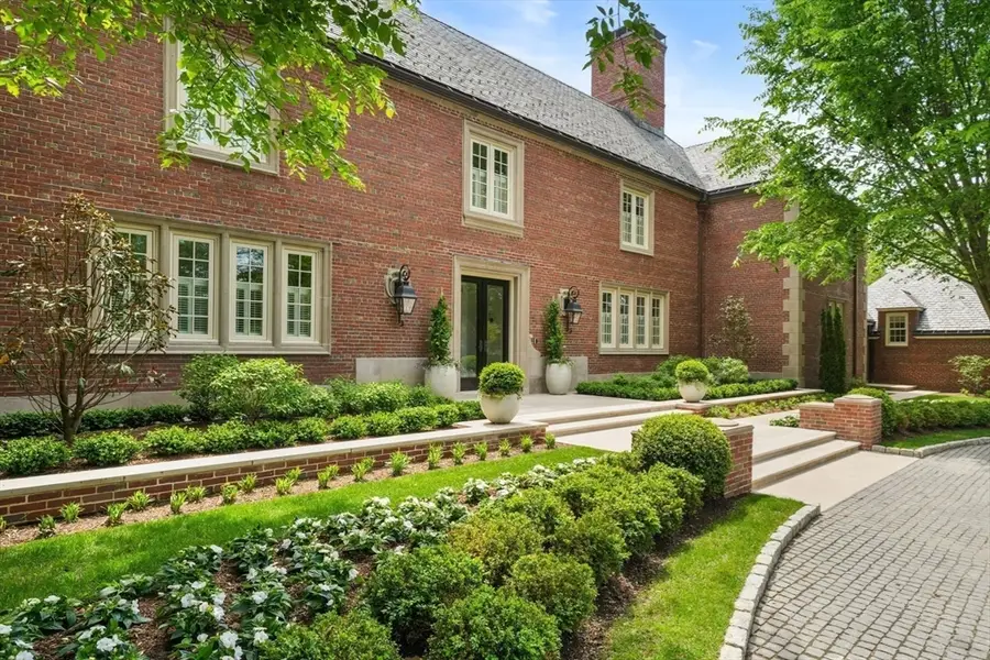1014 Boylston Street, Chestnut Hill, MA 02467 - #2