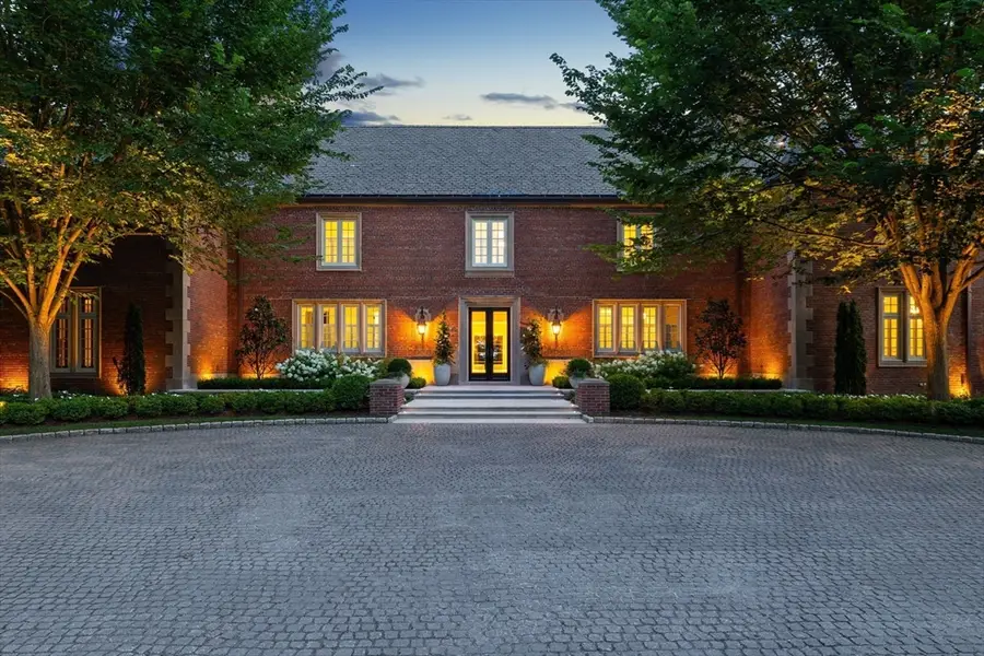 1014 Boylston Street, Chestnut Hill, MA 02467 - #3