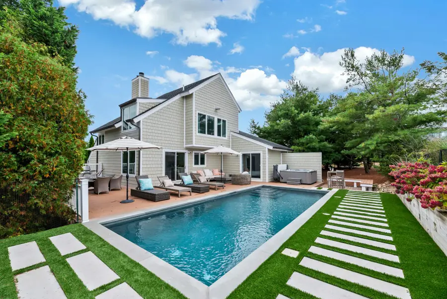 33 Old Canoe Place Road, Hampton Bays, NY 11946 - #2