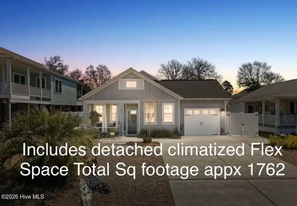 140 NE 16th Street, Oak Island, NC 28465