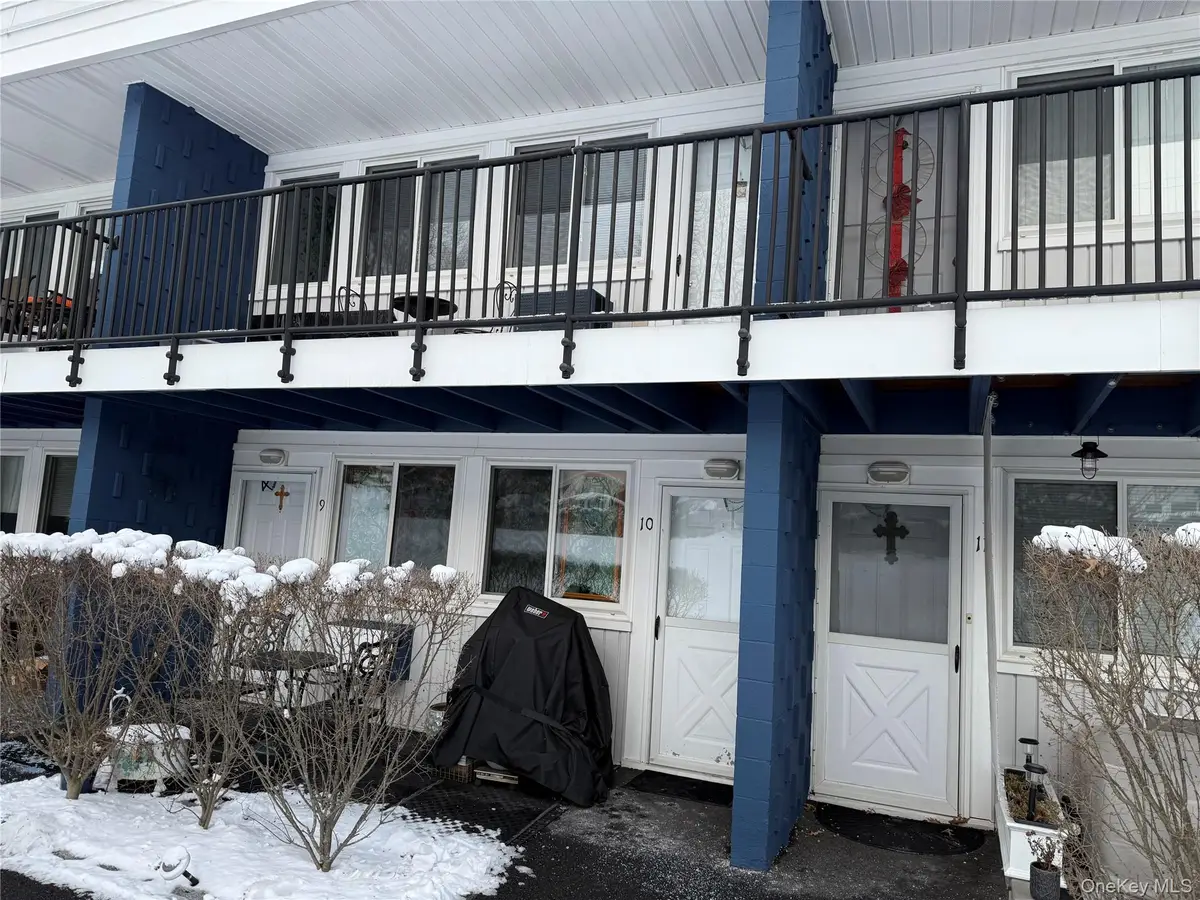 3 Wyndover Woods Lane #10, White Plains, NY 10603 - #1