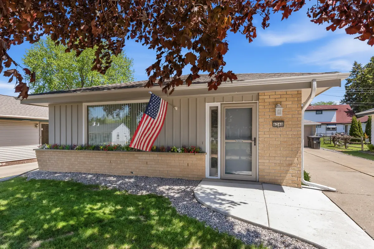 4248 S 91st Pl, Greenfield, WI 53228 - #1